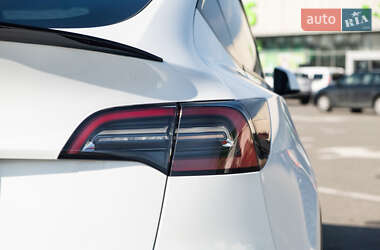 Позашляховик / Кросовер Tesla Model Y 2021 в 