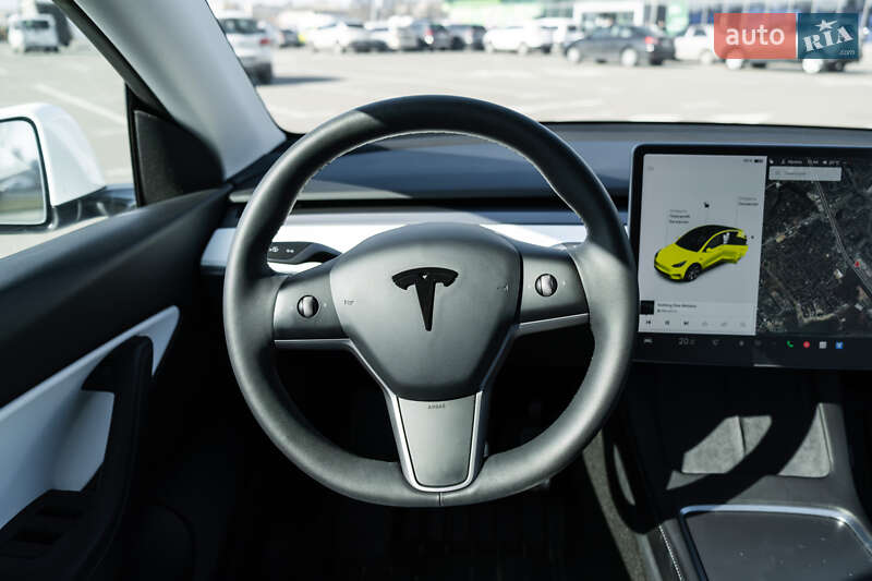 Внедорожник / Кроссовер Tesla Model Y 2021 в Киеве
