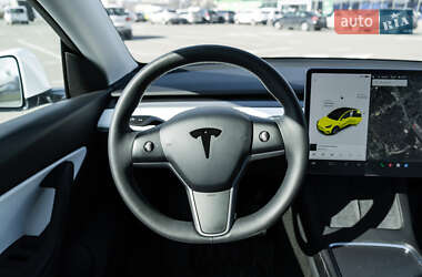 Позашляховик / Кросовер Tesla Model Y 2021 в 