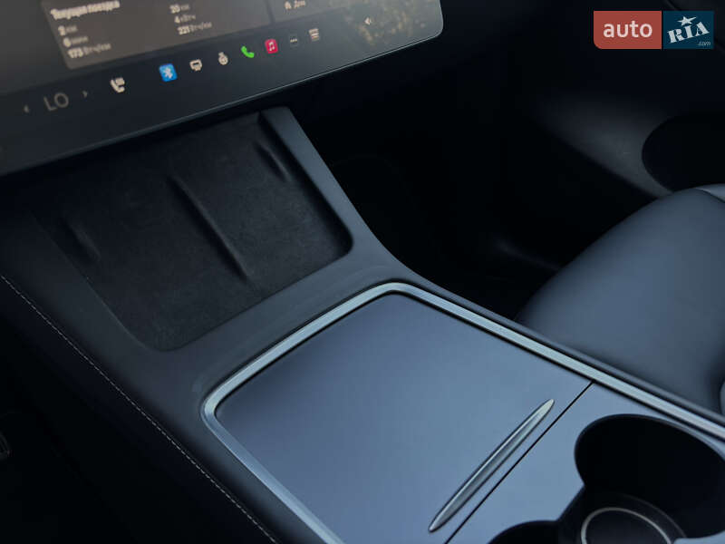 Внедорожник / Кроссовер Tesla Model Y 2022 в Виннице