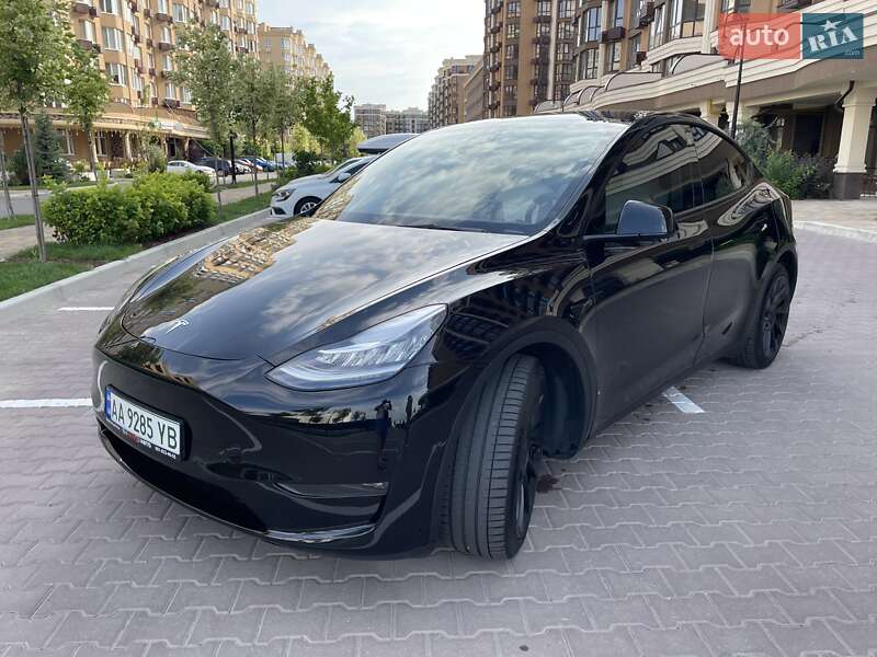 Tesla Model Y 2022