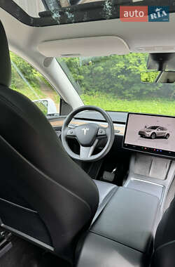 Внедорожник / Кроссовер Tesla Model Y 2023 в 