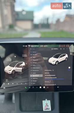 Позашляховик / Кросовер Tesla Model Y 2023 в 