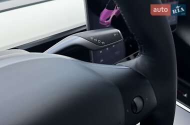 Внедорожник / Кроссовер Tesla Model Y 2021 в 