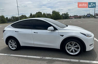 Внедорожник / Кроссовер Tesla Model Y 2021 в 