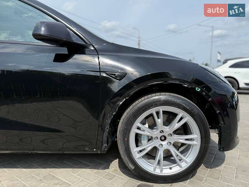Внедорожник / Кроссовер Tesla Model Y 2021 в Луцке