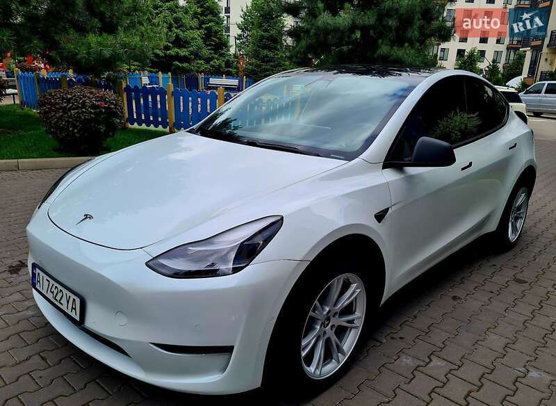 Tesla Model Y 2020