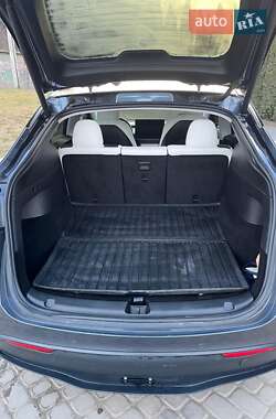Внедорожник / Кроссовер Tesla Model Y 2020 в 