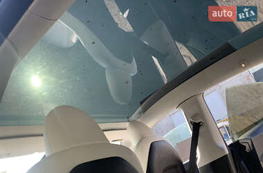 Внедорожник / Кроссовер Tesla Model Y 2023 в 
