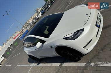 Внедорожник / Кроссовер Tesla Model Y 2021 в 