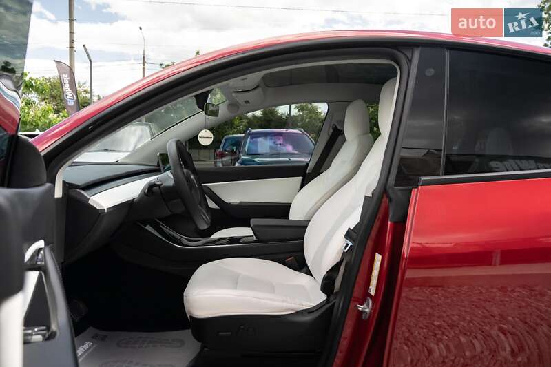 Внедорожник / Кроссовер Tesla Model Y 2020 в Черновцах