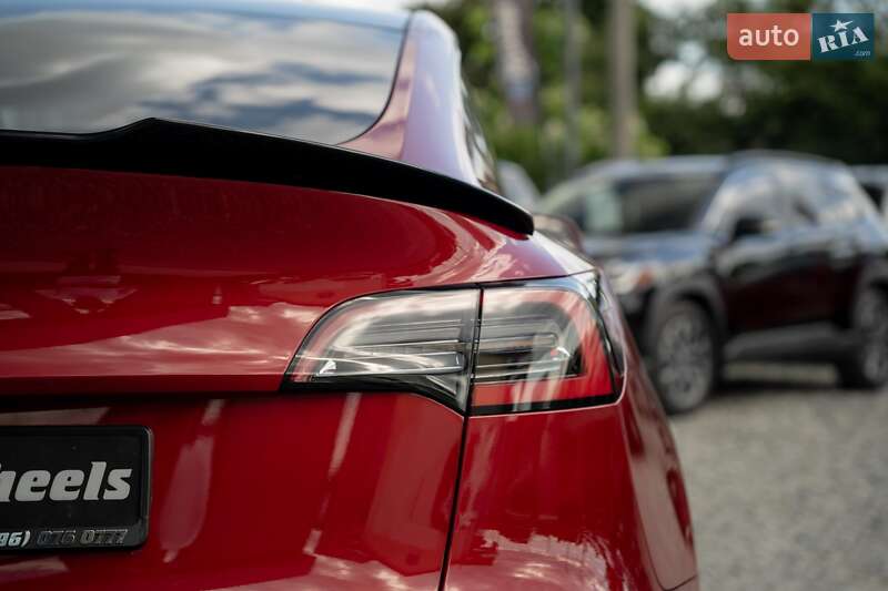 Внедорожник / Кроссовер Tesla Model Y 2020 в Черновцах