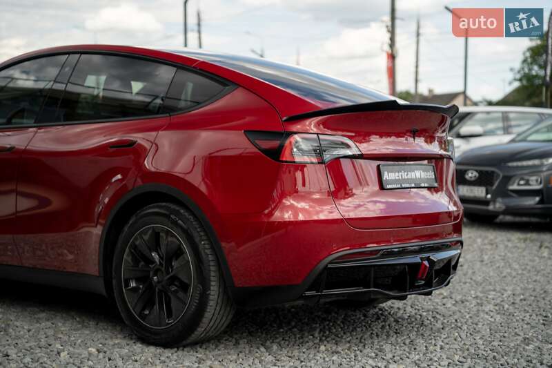 Внедорожник / Кроссовер Tesla Model Y 2020 в Черновцах