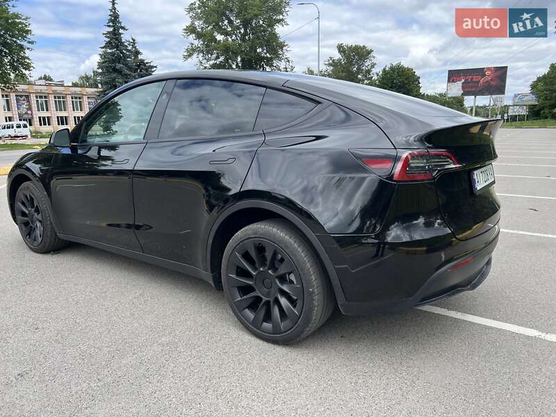 Внедорожник / Кроссовер Tesla Model Y 2023 в Киеве