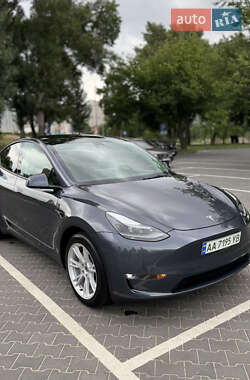 Внедорожник / Кроссовер Tesla Model Y 2023 в 