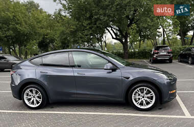Внедорожник / Кроссовер Tesla Model Y 2023 в 