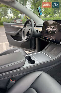 Внедорожник / Кроссовер Tesla Model Y 2023 в 