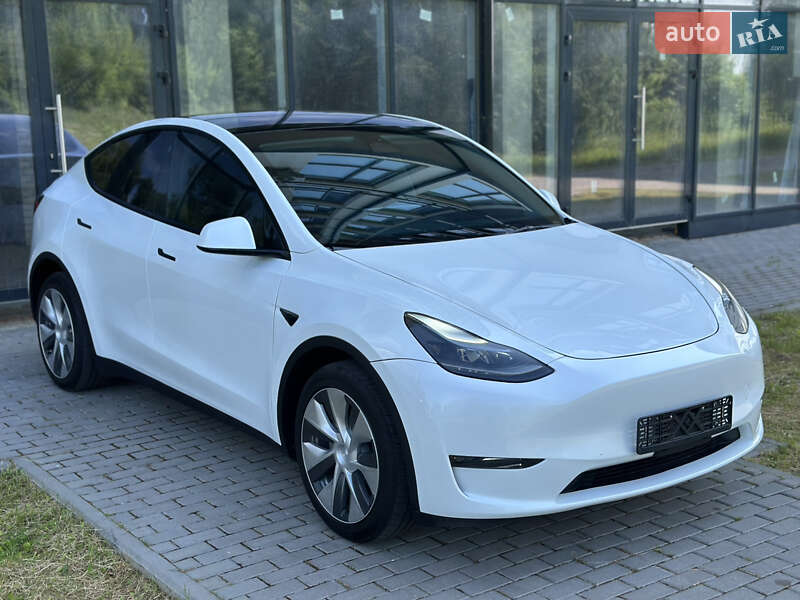 Внедорожник / Кроссовер Tesla Model Y 2023 в Ровно