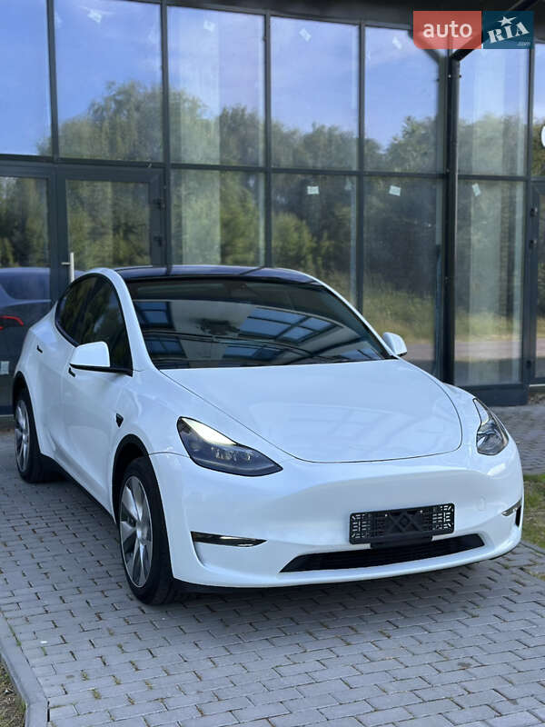 Внедорожник / Кроссовер Tesla Model Y 2023 в Ровно