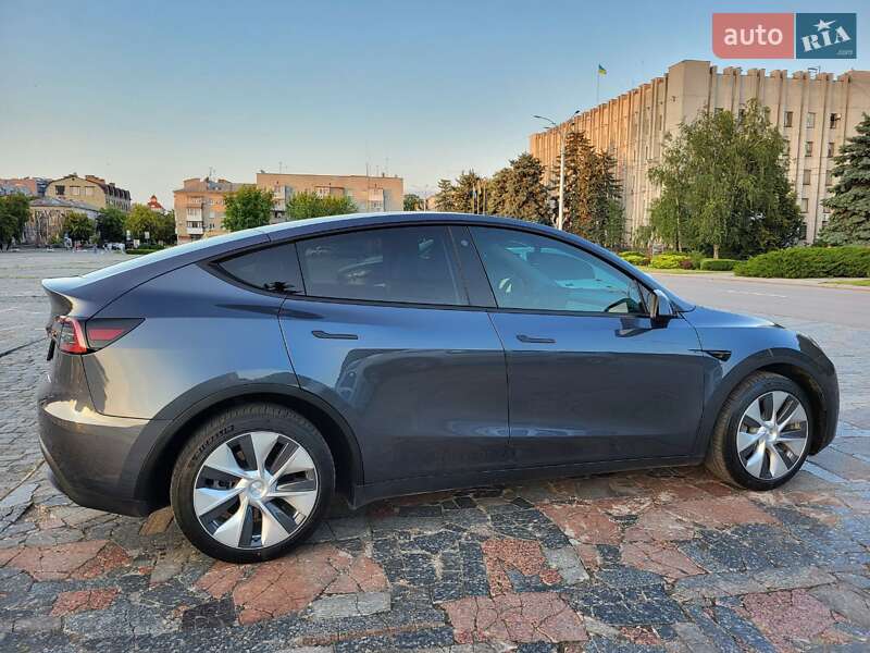 Внедорожник / Кроссовер Tesla Model Y 2022 в Кременчуге