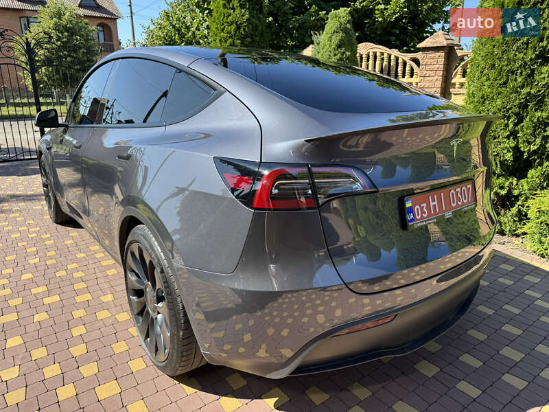 Внедорожник / Кроссовер Tesla Model Y 2022 в Луцке