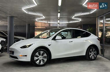 Внедорожник / Кроссовер Tesla Model Y 2023 в 