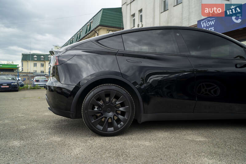 Внедорожник / Кроссовер Tesla Model Y 2022 в Киеве