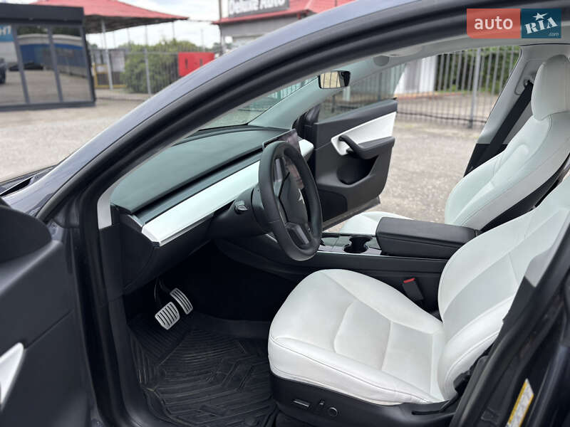 Внедорожник / Кроссовер Tesla Model Y 2020 в Киеве