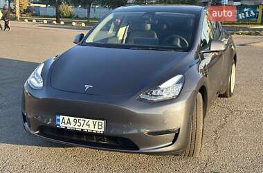 Внедорожник / Кроссовер Tesla Model Y 2021 в 