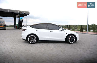 Внедорожник / Кроссовер Tesla Model Y 2023 в 