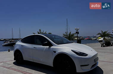 Внедорожник / Кроссовер Tesla Model Y 2021 в 