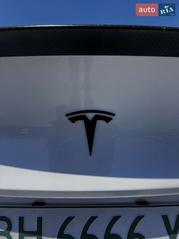Позашляховик / Кросовер Tesla Model Y 2021 в Одесі