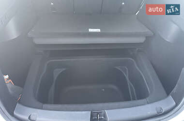 Внедорожник / Кроссовер Tesla Model Y 2021 в 