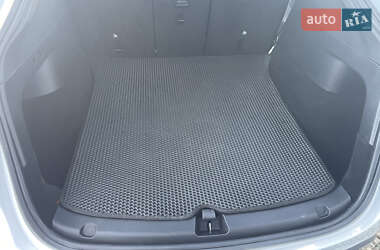 Внедорожник / Кроссовер Tesla Model Y 2021 в 