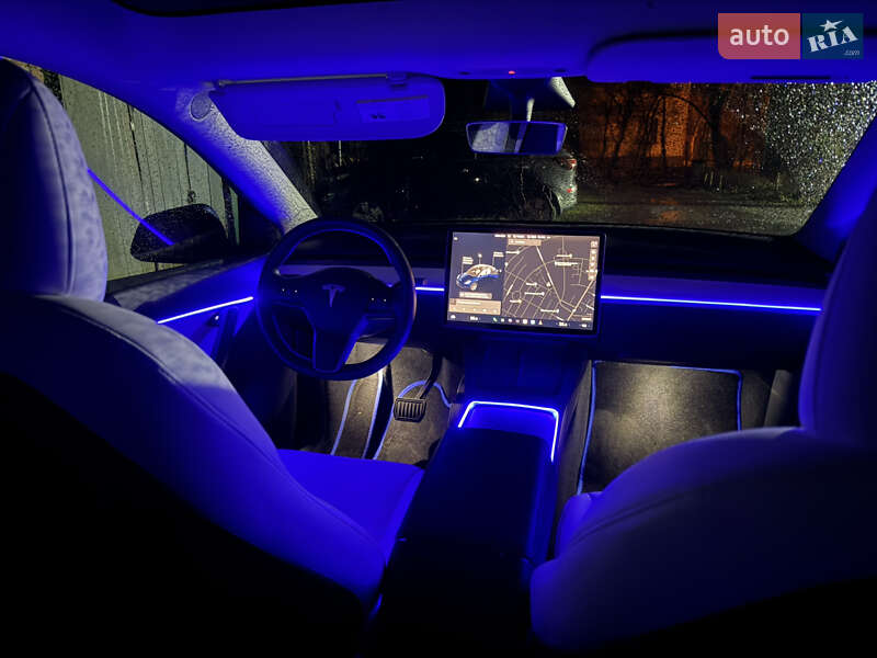 Позашляховик / Кросовер Tesla Model Y 2022 в Ужгороді