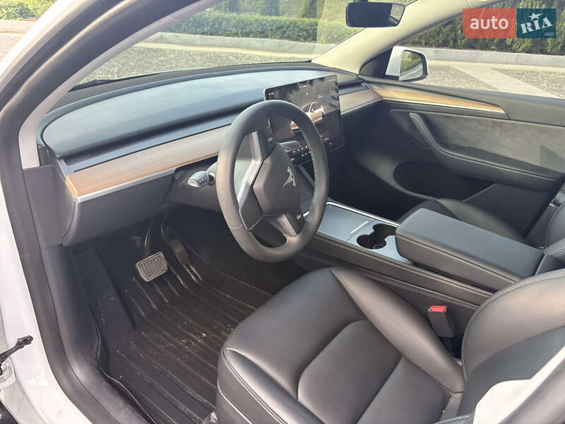 Внедорожник / Кроссовер Tesla Model Y 2023 в Днепре