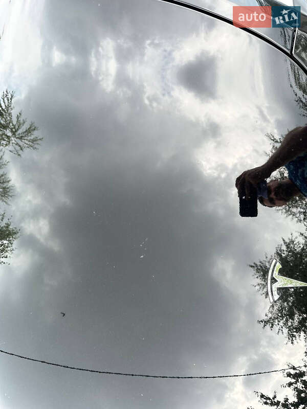 Позашляховик / Кросовер Tesla Model Y 2021 в Дніпрі