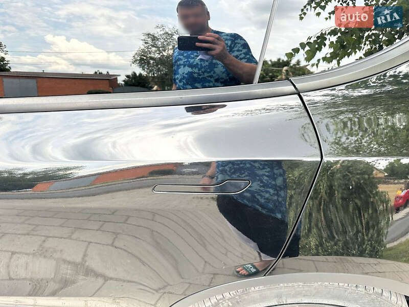Позашляховик / Кросовер Tesla Model Y 2021 в Дніпрі