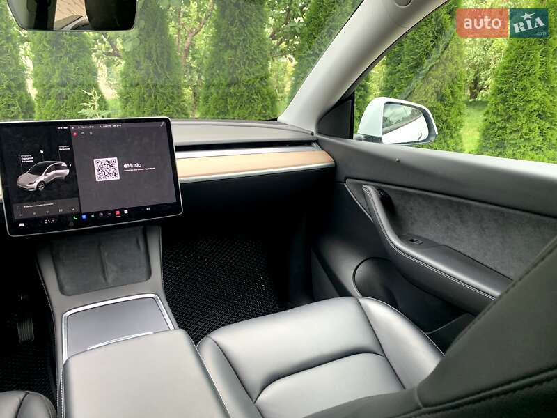 Внедорожник / Кроссовер Tesla Model Y 2021 в Ильинцах