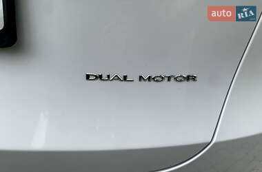 Внедорожник / Кроссовер Tesla Model Y 2021 в 