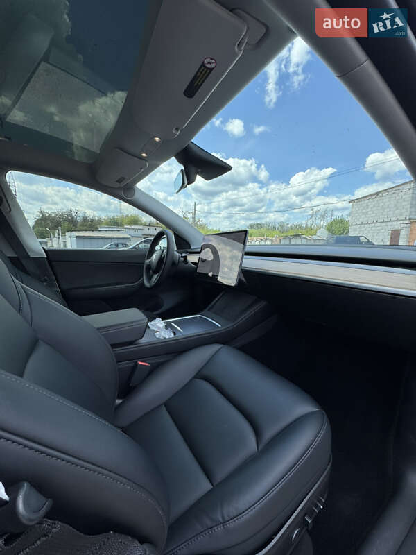 Позашляховик / Кросовер Tesla Model Y 2021 в Києві