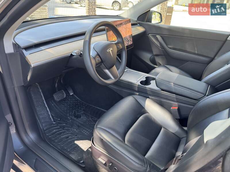 Позашляховик / Кросовер Tesla Model Y 2022 в Івано-Франківську