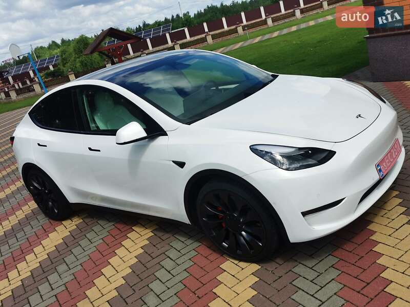 Внедорожник / Кроссовер Tesla Model Y 2022 в Киеве