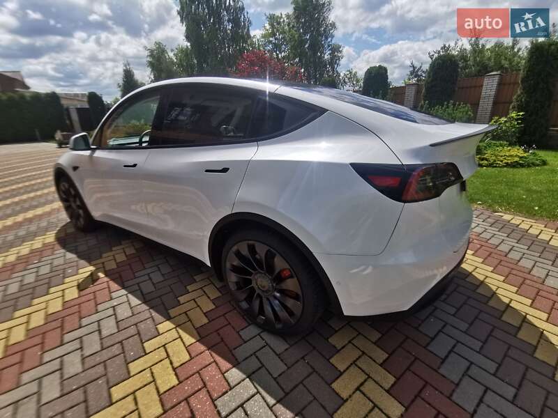 Внедорожник / Кроссовер Tesla Model Y 2022 в Киеве