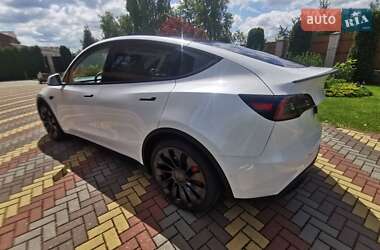 Внедорожник / Кроссовер Tesla Model Y 2022 в 