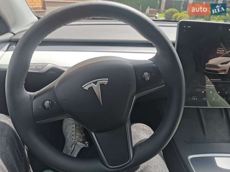 Внедорожник / Кроссовер Tesla Model Y 2022 в Киеве