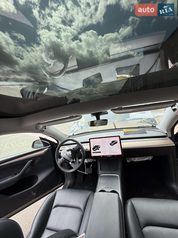 Внедорожник / Кроссовер Tesla Model Y 2023 в Киеве