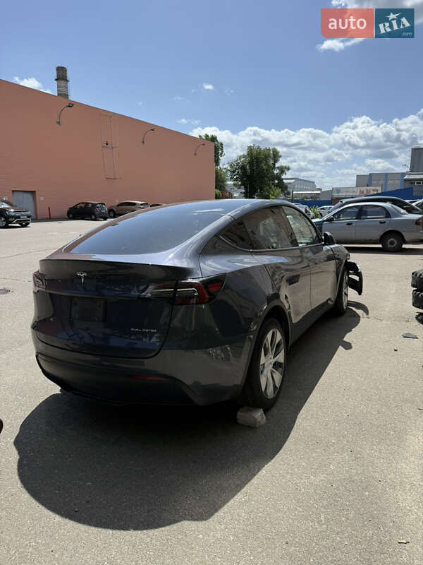 Внедорожник / Кроссовер Tesla Model Y 2023 в Киеве