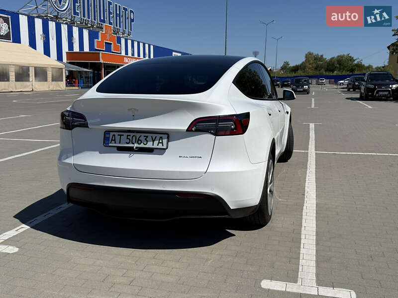 Внедорожник / Кроссовер Tesla Model Y 2021 в Долине