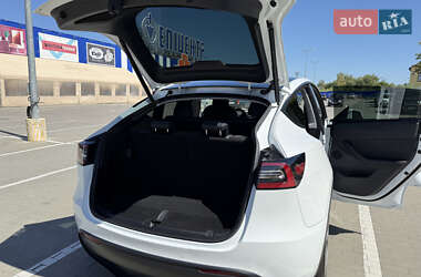 Внедорожник / Кроссовер Tesla Model Y 2021 в 
